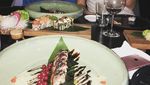 Begini Keseruan Dries Mertens Saat Makan Bersama Teman-temannya