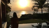 Golden hour, tulis Raisa di caption foto Instagramnya (raisa6690/Instagram)