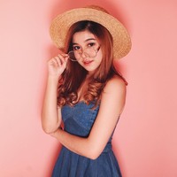 Amarissa Florencia merupakan selebgram cantik yang punya ratusan ribu penggemar dan suka main Tik Tok. Ia memiliki 209 ribu lebih pengikut di Instagramnya, dan punya berbagai macam akun Instagram fanbase yang dibuat oleh penggemarnya mulai dari Jakarta hingga Surabaya. Foto Instagram @amarissaflorencia