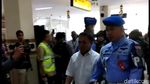 Penampakan Gubernur Aceh Diterbangkan ke KPK