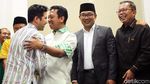 Kang Emil dan Emil Dardak Selfie di Markas PPP