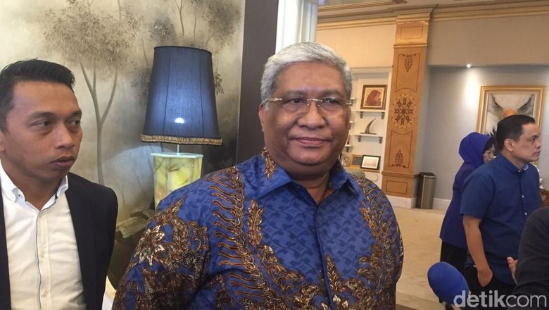 Unggul di Pilgub Sultra, Ali Mazi Yakin Tak Tergoda Korupsi Unggul di Pilgub Sultra, Ali Mazi Yakin Tak Tergoda Korupsi