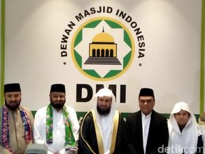 Imam Masjidil Haram Undang Komjen Syafruddin ke Tanah Suci