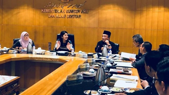 Dua Srikandi Muda Penjaga Energi Malaysia