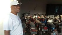 Untuk puluhan motor tua, diakui merupakan barang koleksinya sejak dirinya berjuang hingga menjadi pengusaha yang sukses. Foto: Ardian Fanani