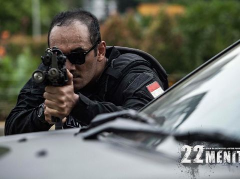 Demi Film '22 Menit', Ario Bayu Kenakan Kostum dengan Berat 9 Kg