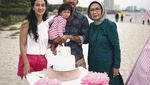Bersama Keluarga, Ratna Sarumpaet Cicip Makanan Jepang Hingga Kopi