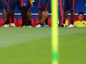 Berkelas! Henderson Hibur James Rodriguez yang Patah Hati