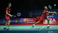 Saling kejar poin terjadi dari awal pertandingan.