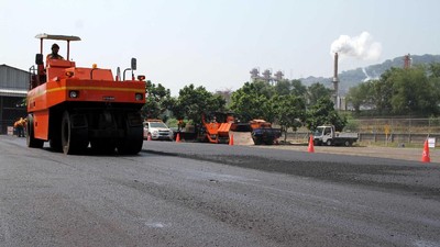 Keren, Plastik Jadi Campuran Aspal