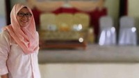 Saat Isnaraissah disumpah, Majilis mengatakan jika putrinya akan mampu menjalankan tugas dengan baik meskipun masih muda. Istimewa/Facebook.