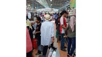 Retno bahkan membawa trolley untuk mengangkut belanjaannya ke pasar. Ia mengaku senang belanja di pasar tradisional yang modern, lengkap, bersih dan praktis. Foto: Instagram retno_marsudi