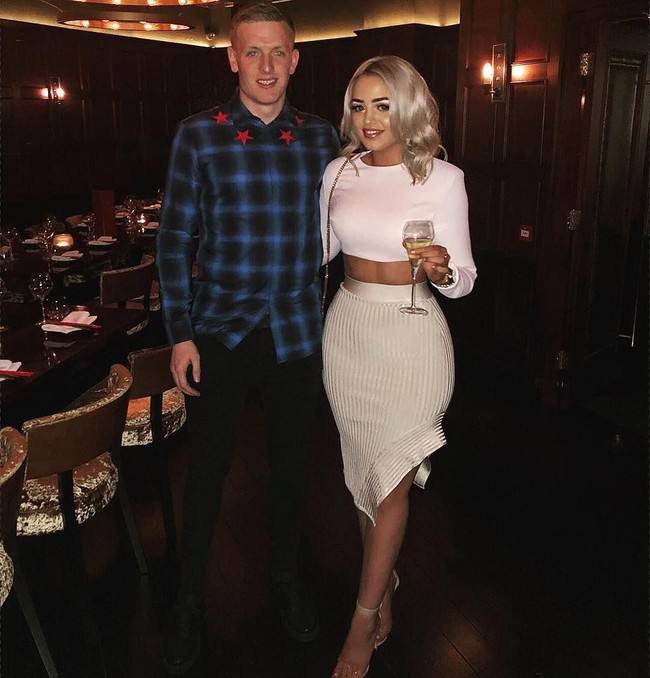 Tak hanya selama pesta sepak bola saja, wanita 22 tahun itu telah mendampingi Pickford selama 10 tahun terakhir. Dilansir Dailymail, keduanya sudah berpacaran sejak usia 14 tahun. Foto: Instagram Megan Davison