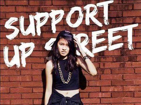 Mahasiswi Ini Lulus Cum Laude, Padahal Kuliah Sambil Lakoni 8 Pekerjaan