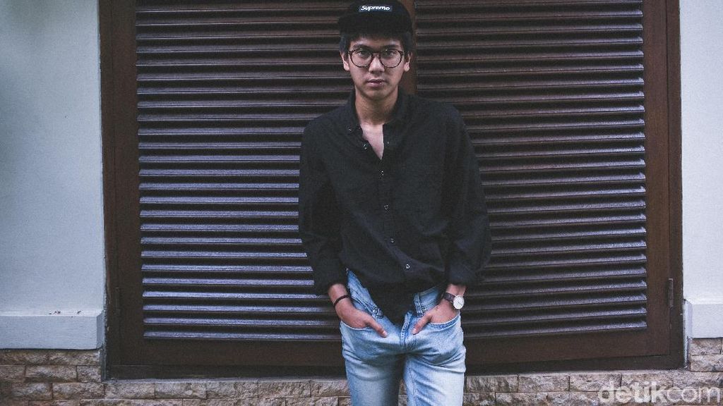 Daya Tarik Iqbaal Ramadhan Jadi Nilai Plus Perankan Dilan Daya Tarik Iqbaal Ramadhan Jadi Nilai Plus Perankan Dilan