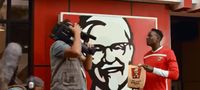 Aksi Guling-gulingan Neymar Jadi Inspirasi Iklan Terbaru KFC