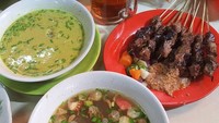 Kalau ke Cirebon enaknya makan siang dengan sajian ini. Ada empal gentong, empal asem bening dan sate sapi krucuk yang sedap. Wah makan siang @fajarsatritama ini cukup lengkap dan enak ya.
