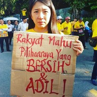 Mahatir Muhammad boleh jadi Perdana Menteri tertua di dunia. Namun pemimpin Malaysia tersebut mempercayai anak-anak muda untuk menjabat di pemerintahannya. Selain Syed Saddiq, ada pemuda lain yang ditunjuk untuk menjadi menteri dan wakil menteri. Foto: Instagram @yeobeeyin