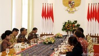 Pertemuan Presiden Jokowi dan Jim Yong Kim membahas persiapan Annual Meeting IMF-World Bank yang akan berlangsung di Bali pada Oktober 2018.