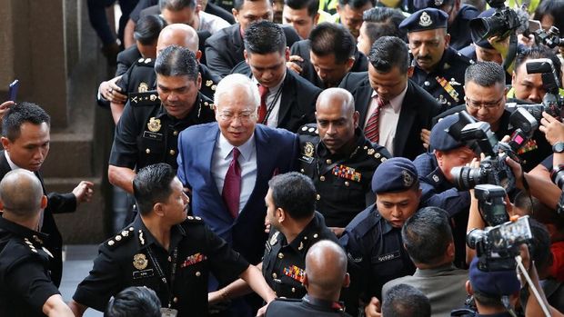 Former Malaysian prime minister Najib Razak arrives in court in Kuala Lumpur, Malaysia July 4, 2018. REUTERS/Lai Seng Sin