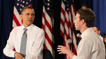 Saat ia berbincang dengan Barack Obama. Foto: GettyImages