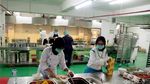 Aksi Para Koki Racik Makanan untuk Atlet Asian Para Games