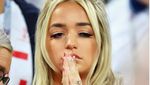 Foto: Gaya Seksi Pacar Jordan Pickford Saat Liburan
