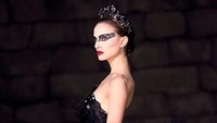 Natalie Portman berlatih selama empat tahun untuk film ‘Black Swan’. Namun biaya pelatihan tersebut dibayarnya sendiri hingga akhirnya film itu mendapatkan investor. Dok. Fox Searchlight Pictures
