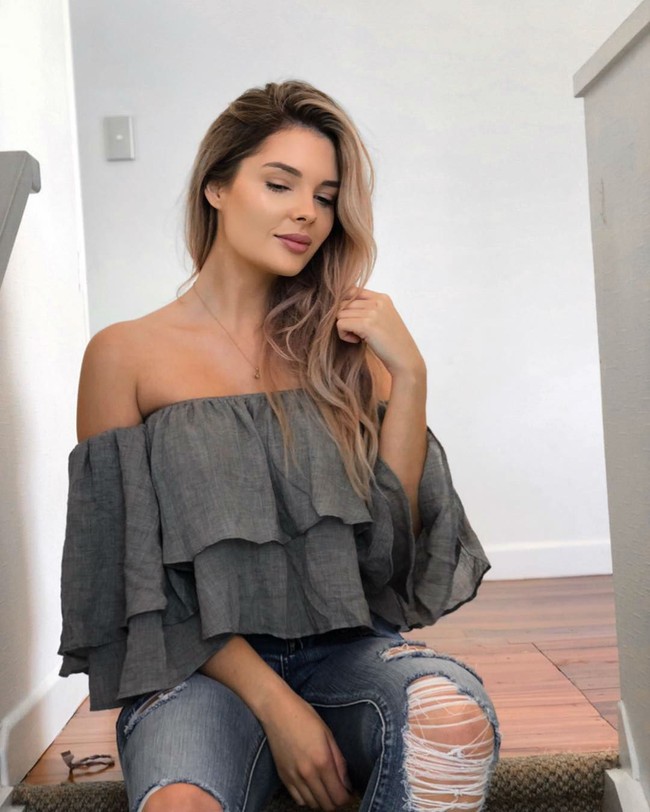 Namun, Sarah tak punya waktu untuk melakukan penelitian tentang prosedur dan konsekuensinya. Kini ia hidup dalam penyesalan. Foto: Instagram