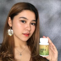 Pemilik akun Instagram @amarissaflorencia ini juga sering mendapatkan endorse beberapa produk kecantikan. Foto: Instagram @amarissaflorencia