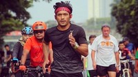 Di tengah kesibukannya, Ibnu masih menyisihkan waktu untuk menjaga kebugaran tubuhnya. Foto: Instagram/ibnujamilo