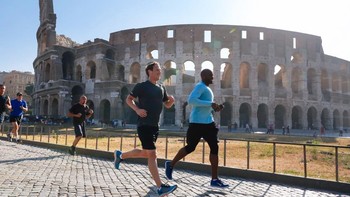 Meski sibuk kerja, Zuck tetap meluangkan waktunya untuk jogging. Diketahui ia berolahraga sampai tiga kali dalam seminggu. (Foto: GettyImages)