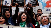 Tuntutan kenaikan upah tersebut didasarkan pada pertimbangan semakin meningkatnya pajak yang diberlakukan oleh pemerintah kepada warga Argentina dan inflasi yang terjadi di negara tersebut. Martin Acosta/Reuters.