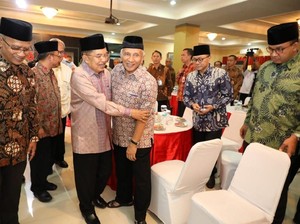 Momen Pelukan JK dan Amien Rais di Halalbihalal Muhammadiyah