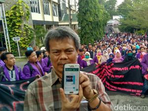 Dosen Ikut Demo Pelantikan Rektor Unigal Diancam Pemecatan
