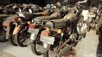 Motor pernah dipakai Wahyu untuk berjualan balon sampai jualan ikan asin. Foto: Ardian Fanani