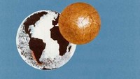 Seorang seniman Chili membuat gambar dengan fokus globe dan bola di poster tahun 1962. Foto: dok.mailonline