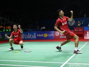 Fajar/Rian Tumbangkan Unggulan Keenam