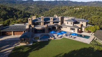Scott McNealy merupakan mantan CEO Sun Microsystems, perusahaan teknologi asal AS yang dijual ke Oracle senilai USD 7,4 miliar pada 2010 lalu. Foto: Rex Real Estate