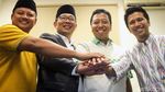 Kang Emil dan Emil Dardak Selfie di Markas PPP