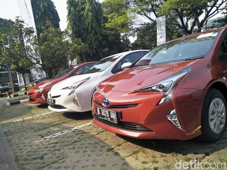 Mobil hybrid dari Toyota. Foto: Ruly Kurniawan Mobil hybrid dari Toyota. Foto: Ruly Kurniawan
