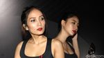 Aksi Gadis Seksi dengan Motor Italia