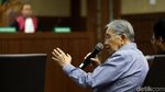 Kwik Kian Gie Bersaksi di Sidang BLBI