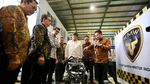 Menteri Perindustrian Airlangga Kunjungi Pabrik Perakitan AMMDes