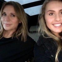 Alison dan Gareth memiliki dua orang anak. Sebagai seorang ayah, Gareth pun selalu berusaha untuk menghabiskan waktu berkualitas dengan anak meski sibuk. Foto: Facebook Alison Southgate