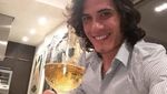 Ini Bukti Kalau Edinson Cavani Pintar Masak dan Gemar Minum Teh Mate!