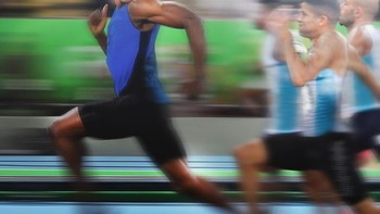 Dalam pertandingan pembuka 16 besar lalu, Kylian Mbappe pamer kecepatan lawan Argentina. Foto: Istimewa