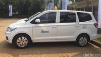 Mobil Wuling yang diparkir di pool Taksi Express di BSD, Tangerang Selatan. Foto: Khairul Imam Ghozali