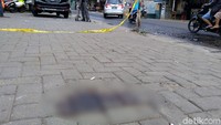 Saripah ditembak perampok di Jalan Rasuna Said, Pinang, Kota Tangerang, pada Rabu 4 Juli 2018 pukul 19.00 WIB. Foto: Ahmad Bil Wahid/detikcom