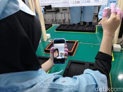 Intip Proses Pembuatan Ponsel Honor di Batam
